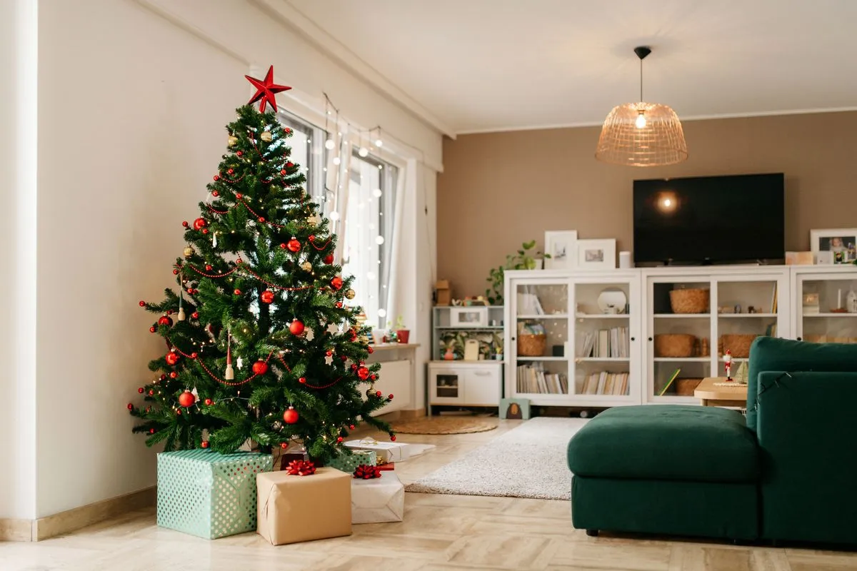 Charity issues festive health warning over 'Christmas Tree Syndrome' which  irritates lungs | Glasgow Live