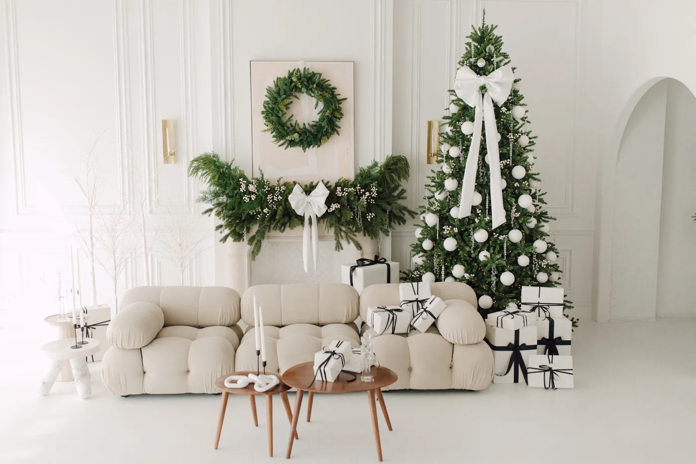 Chic Noël – Aura Studio – Holidays 2025 - Mint Room Studios