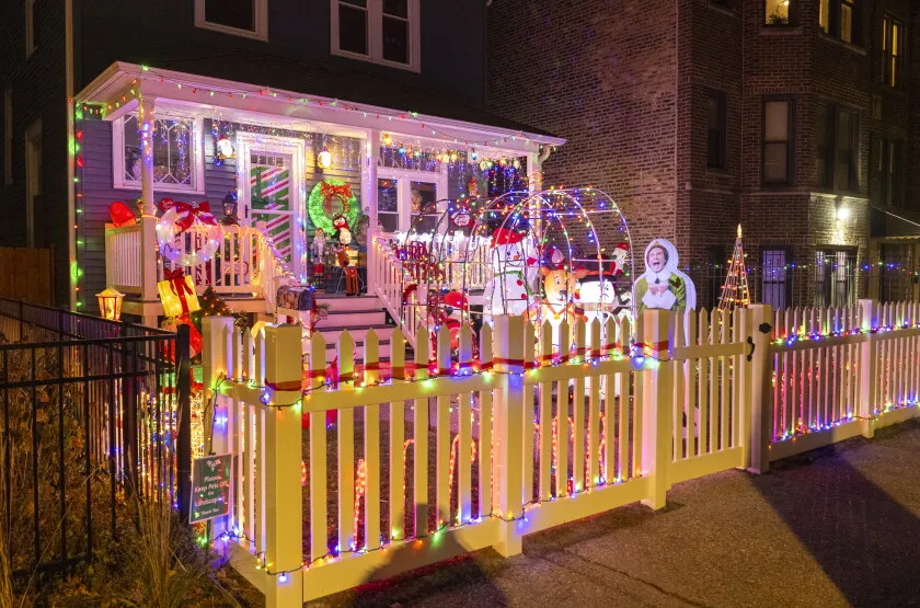 Chicago Christmas decorations show the cheerful, creative side of the city  - Chicago Sun-Times