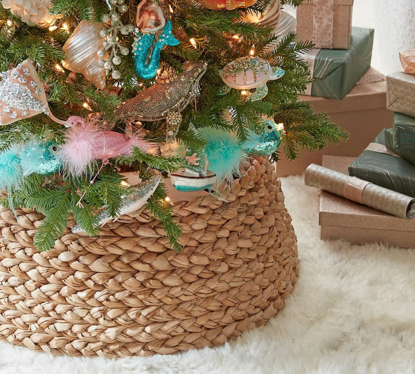 Chinoiserie Chic: Christmas Tree Collar High/Low