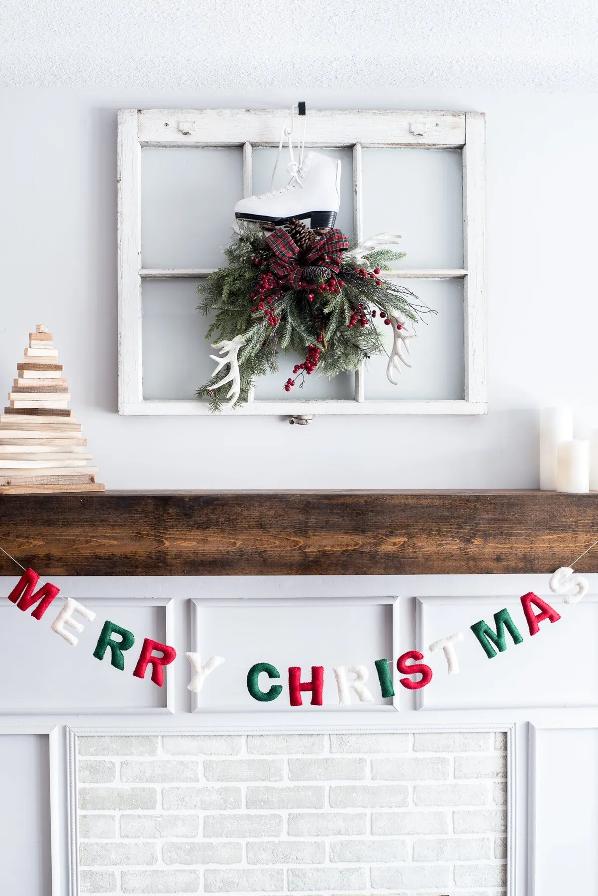 Christmas Banner Indoor Merry Christmas Banner – Premium 300gsm Paper Holiday Sign With String & Threading Needle, Double-Sided, Traditional Red/Green, Indoor Fireplace/Wall Decor