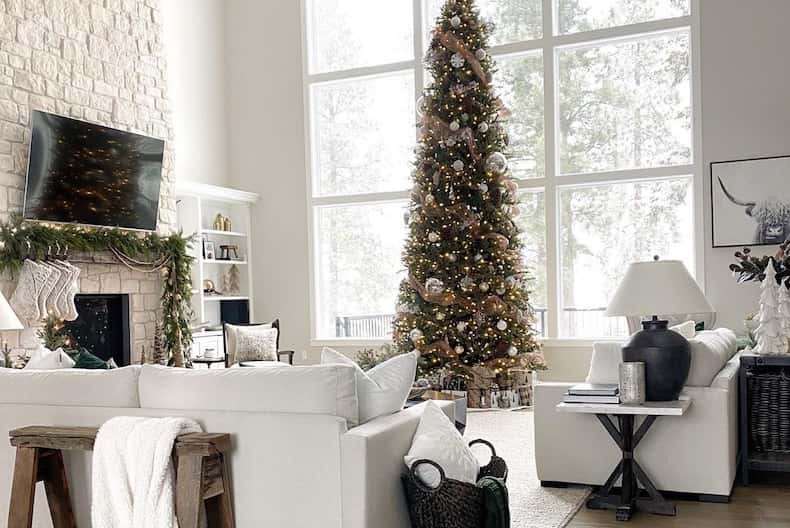 Christmas Homes Archives - Farmhousehub