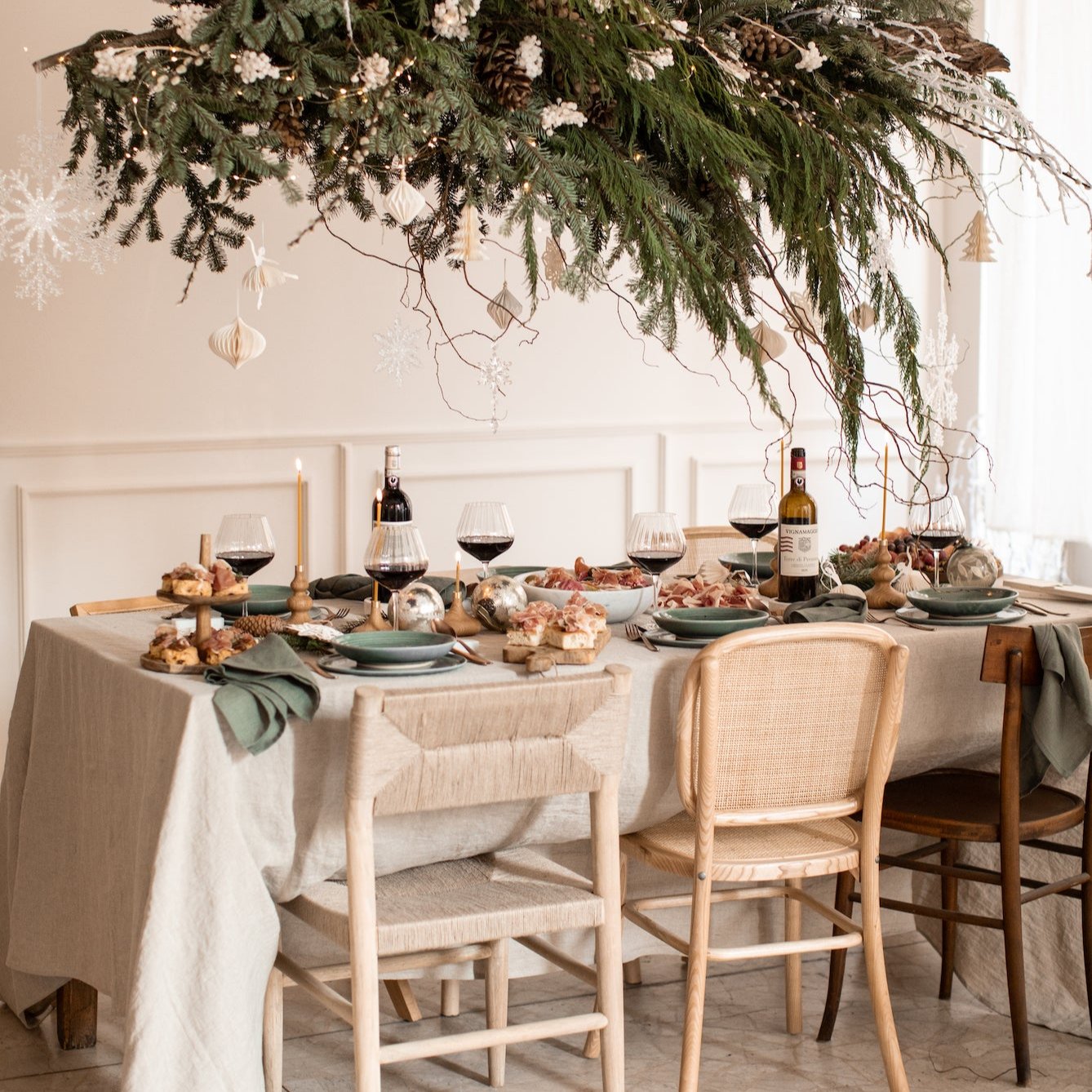 Christmas: Joy and Traditions that Linen will make even more special