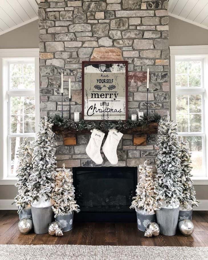 Christmas Mantel Decor Ideas - Farmhousehub