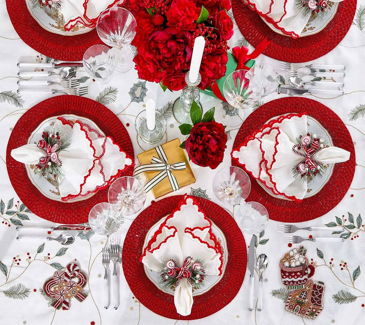 Christmas Napkin Folding: 6 Elegant Holiday Techniques