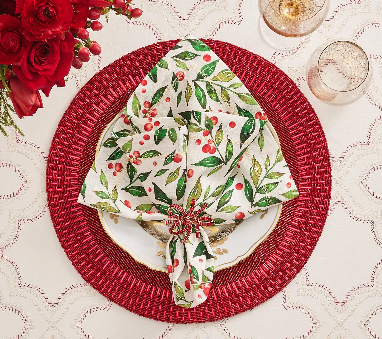 Christmas Napkin Folding: 6 Elegant Holiday Techniques