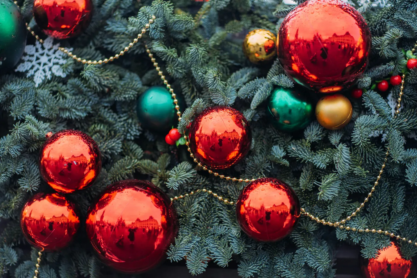 christmas red balls on the tree