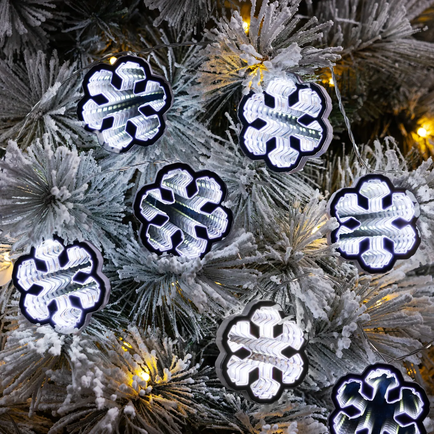 Christmas Snowflake Infinity Light Garland | 135cm | Christow