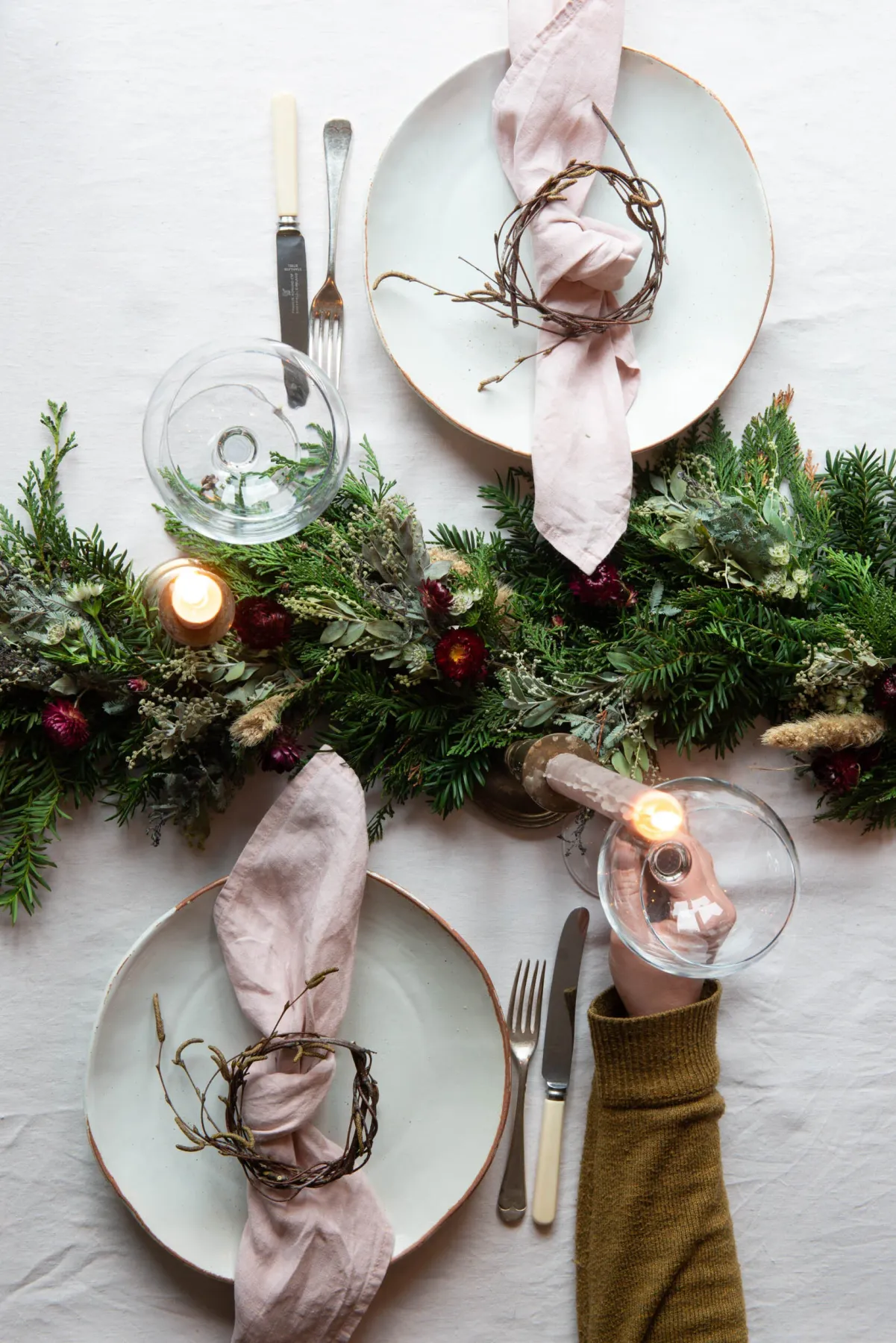 Christmas table styling ideas: a round up | Hannah Bullivant • Interior  Designer