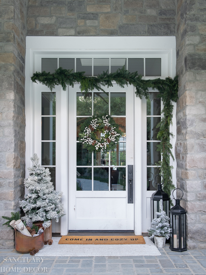 Christmas Tour with Neutrals and Warm Metallics - Sanctuary Home Decor