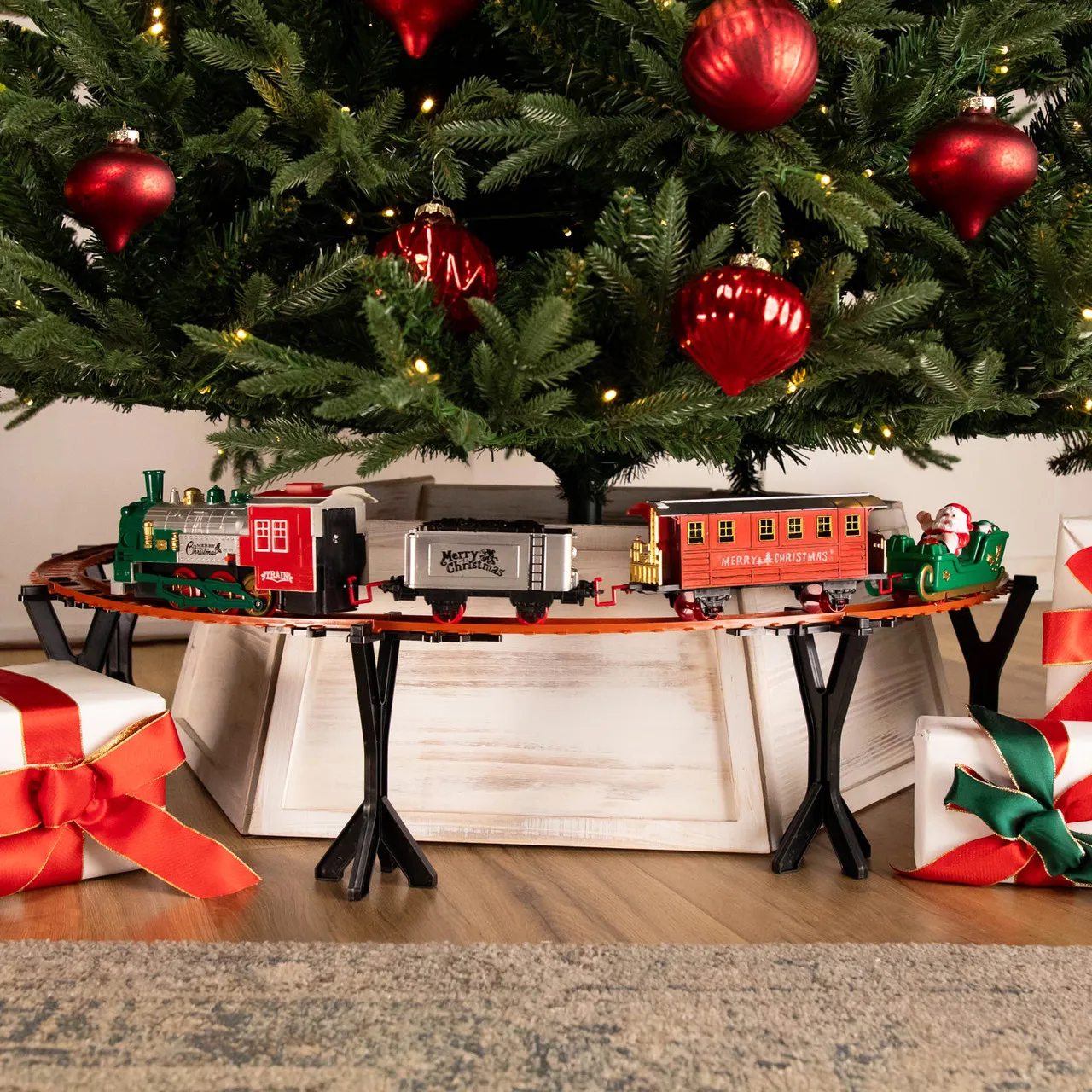 Christmas Train Set Sound N Light Christmas Tree 52pcs Classic Electric Train  Track Set With Light
