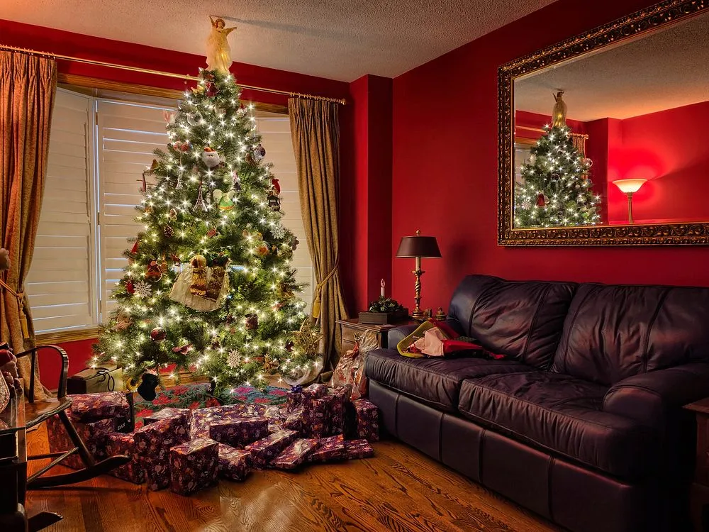 Christmas tree cozy living room | Free Photo - rawpixel