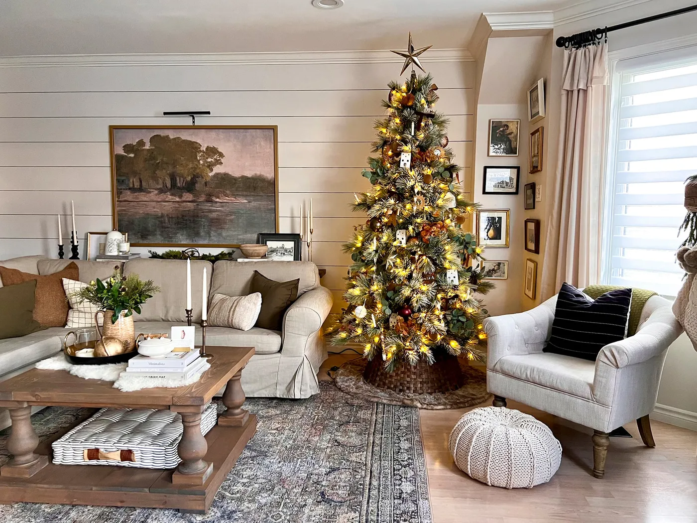 Christmas Tree Decorating Ideas 11 Chic Christmas Tree Decorating Ideas, From A Denim-Inspired Palette To