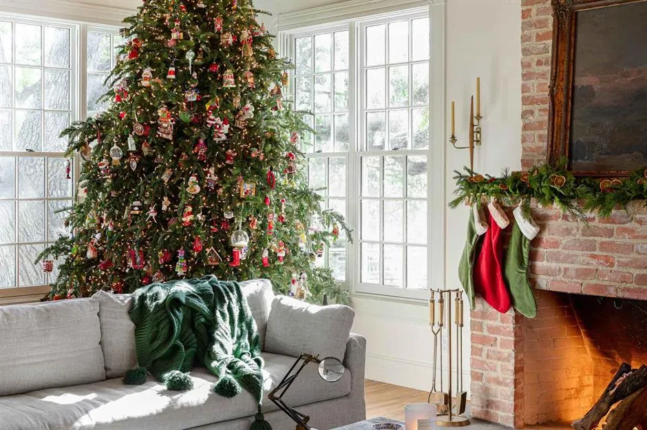Christmas tree decorating ideas for every style and budget |  loveproperty.com