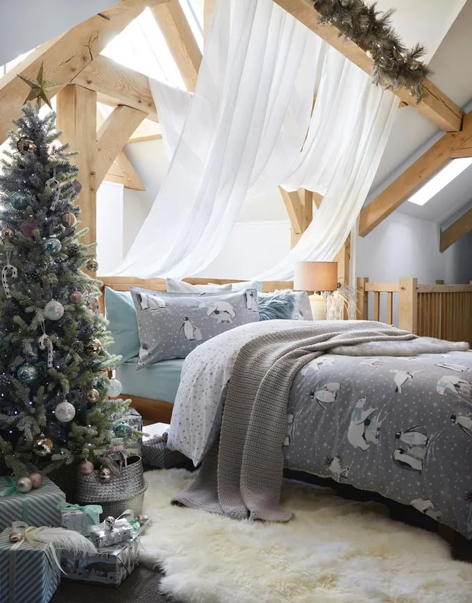 Christmas Tree Decoration Ideas for 2019-2020 - Velvet Karatzas Interiors  Atelier