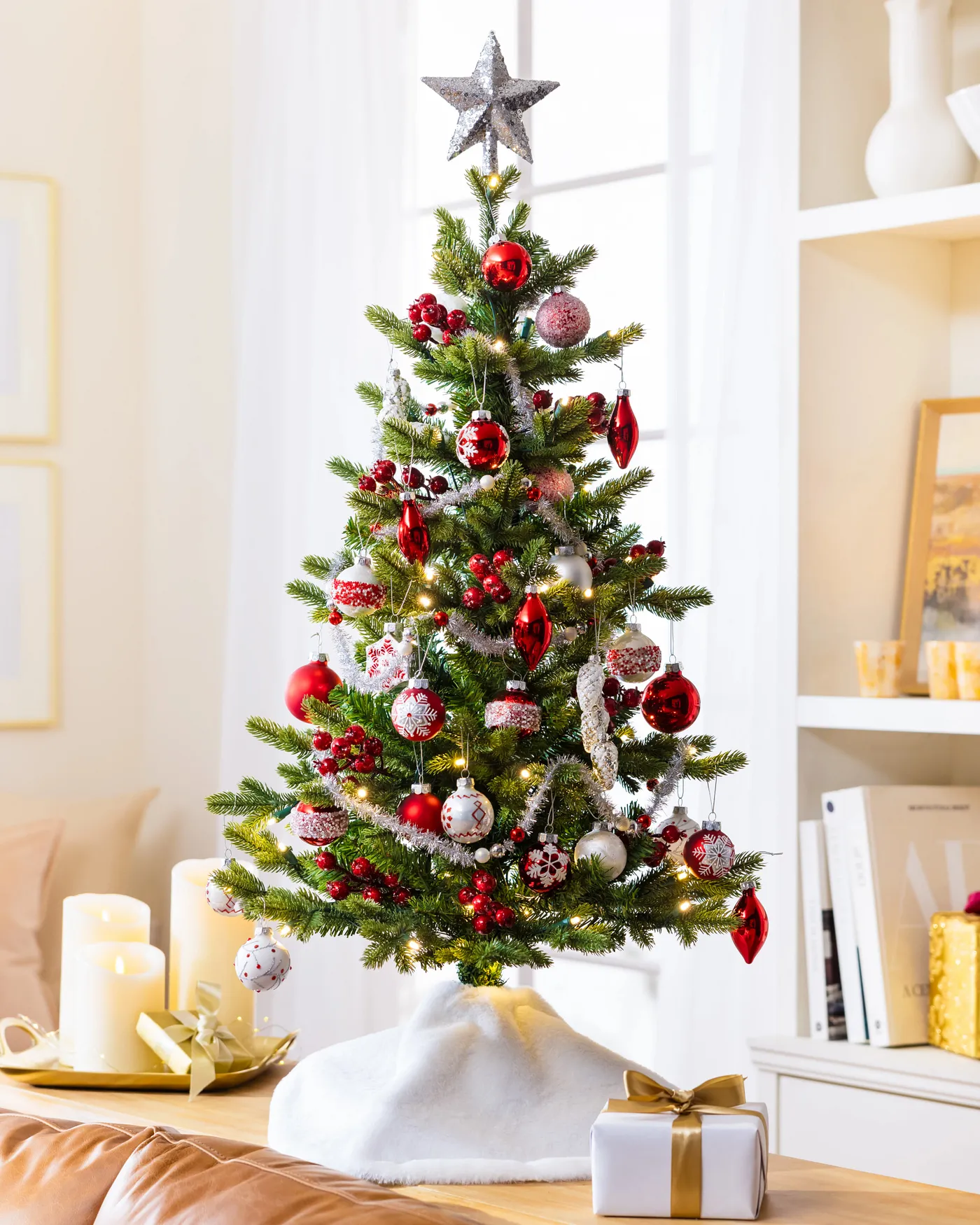 Christmas tree Our Most Creative Christmas Tree Decorating Ideas