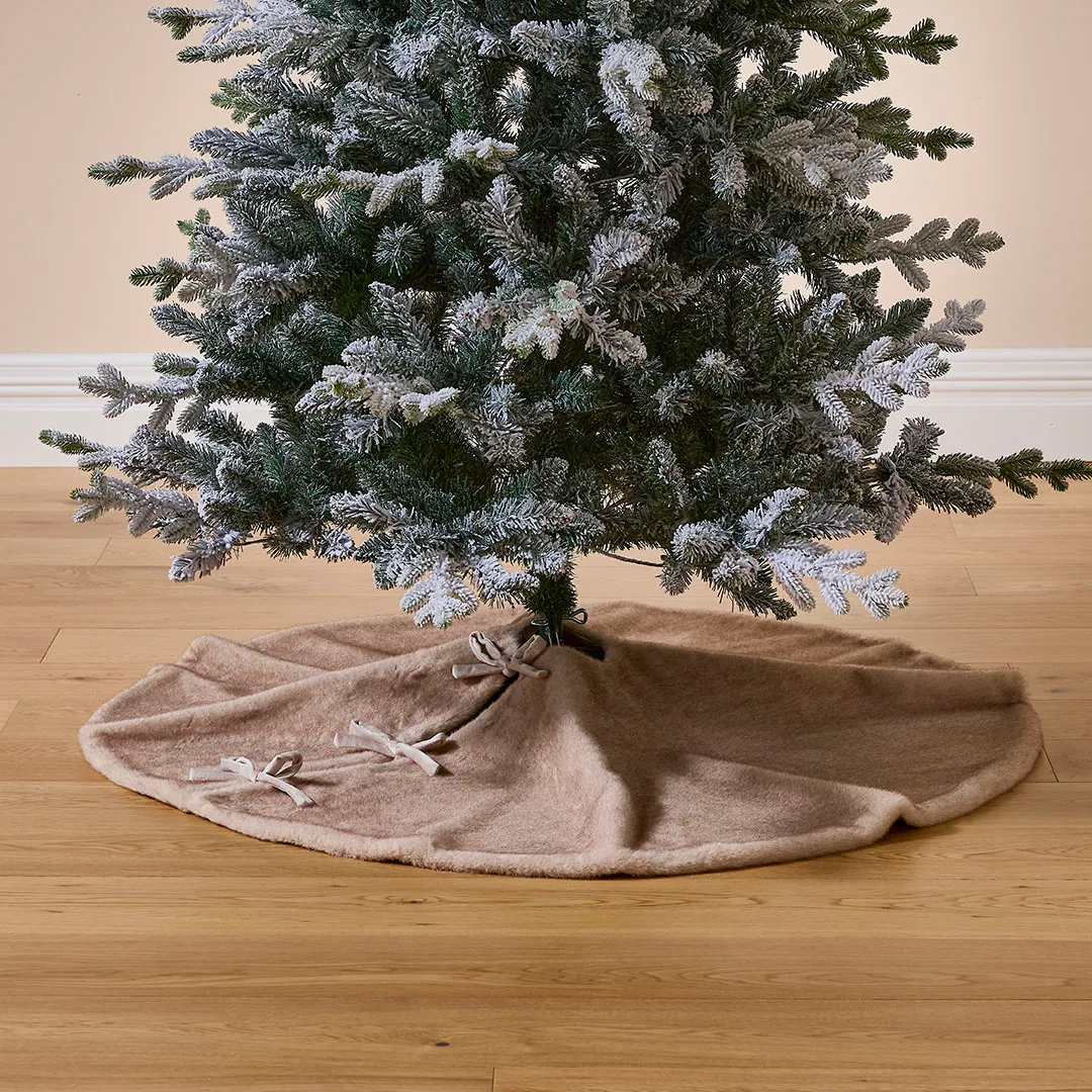 Christmas Tree Skirts | Bed Bath N' Table