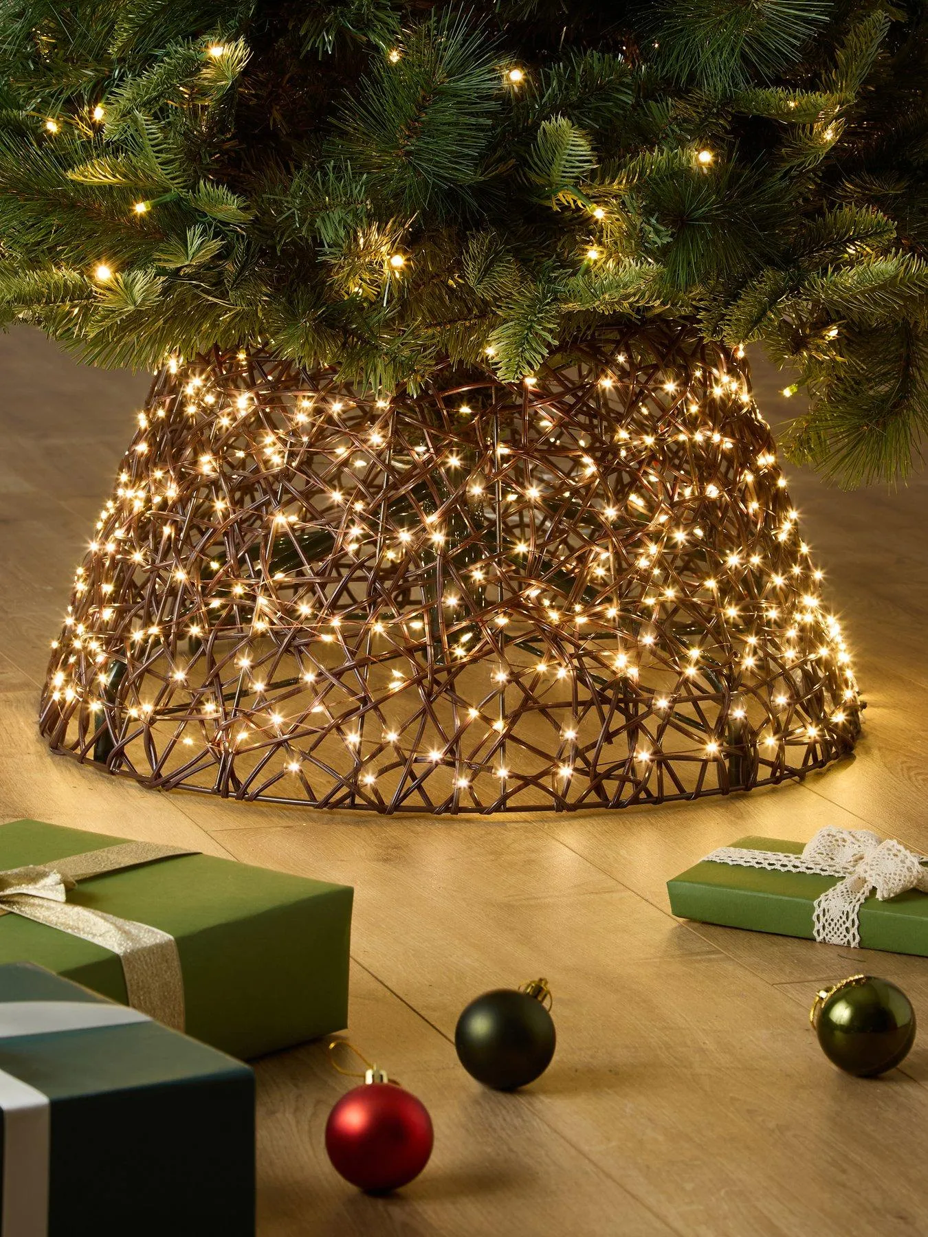 Christmas tree skirts | Christmas decorations | Home & garden | Very