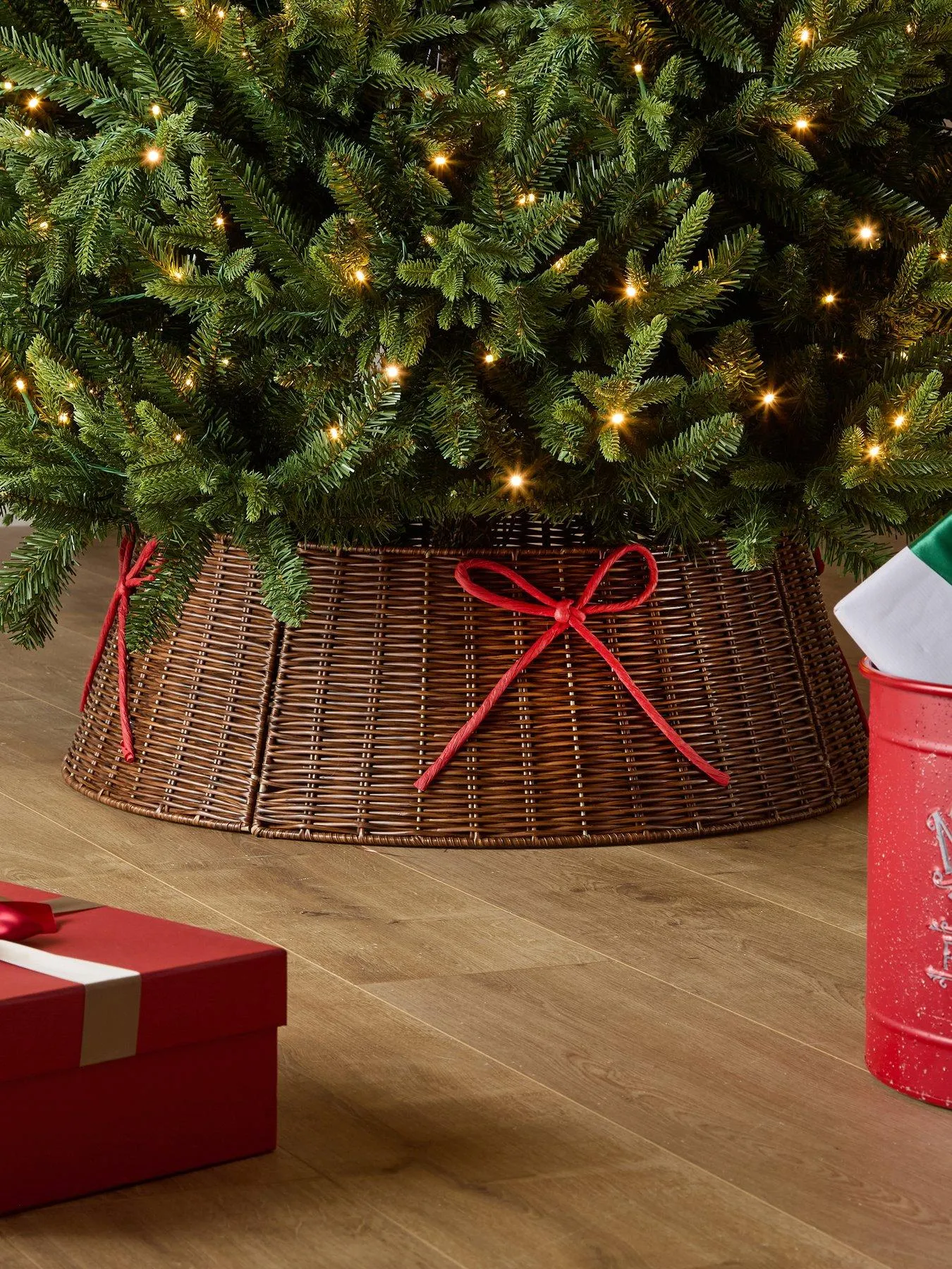 Christmas tree skirts | Christmas decorations | Home & garden | Very