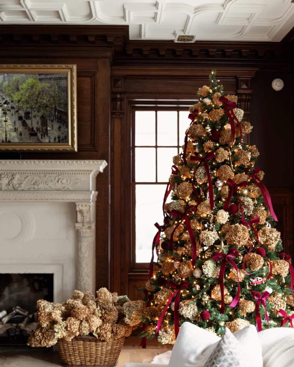 Christmas Tree Vintage Velvet Ribbon How To Embrace The Bow Trend With A  Nostalgic And Festive Christmas Tree This Season