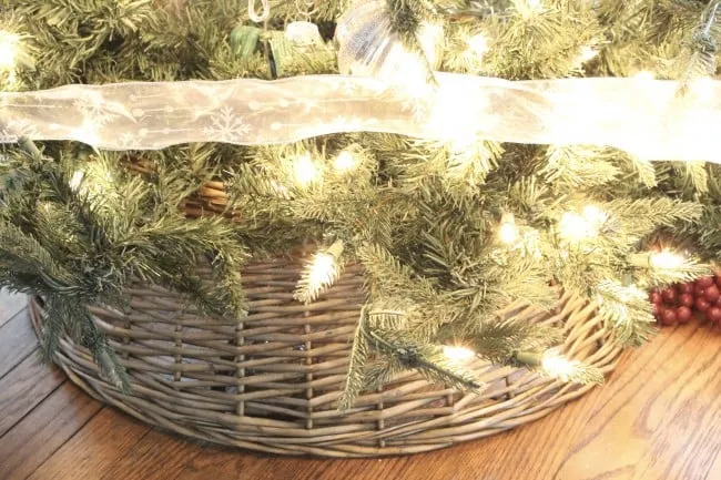 Christmas Trees - without tree skirts! - Momcrieff