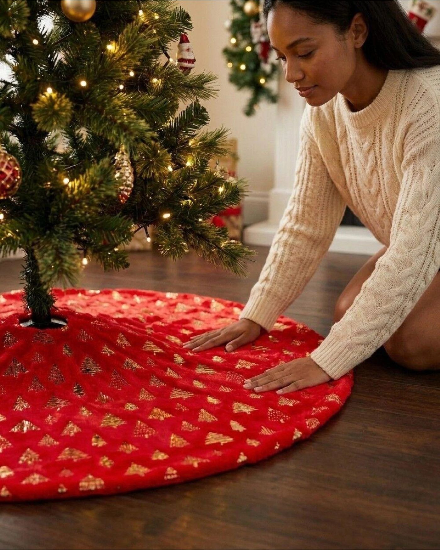 Christmas Warehouse 1m Red Plush Faux Fur & Gold Foil Trees Christmas Tree  Skirt - Kmart