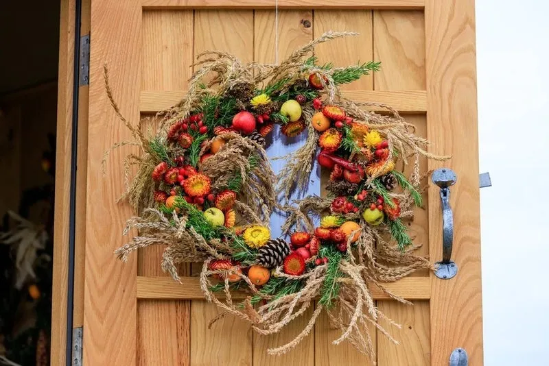 Christmas wreath ideas from your garden