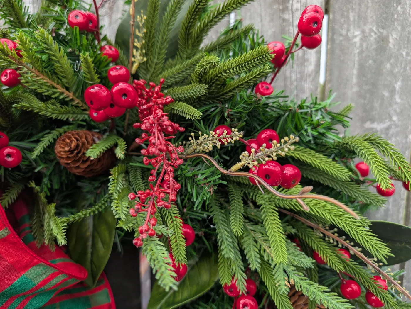 Christmas Wreath, Plaid Holiday Wreath, Rustic Plaid Natural Christmas wreath Red Burlap Berry Evergreen Wreath, Berries, Christmas 448*