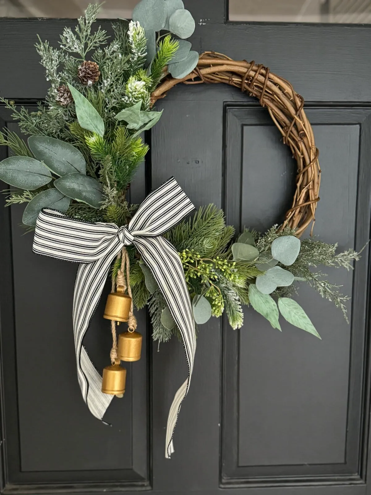 Christmas Wreath With Bells Vintage Style Bells Bow DIY Christmas Wreath (for Winter, Too!)