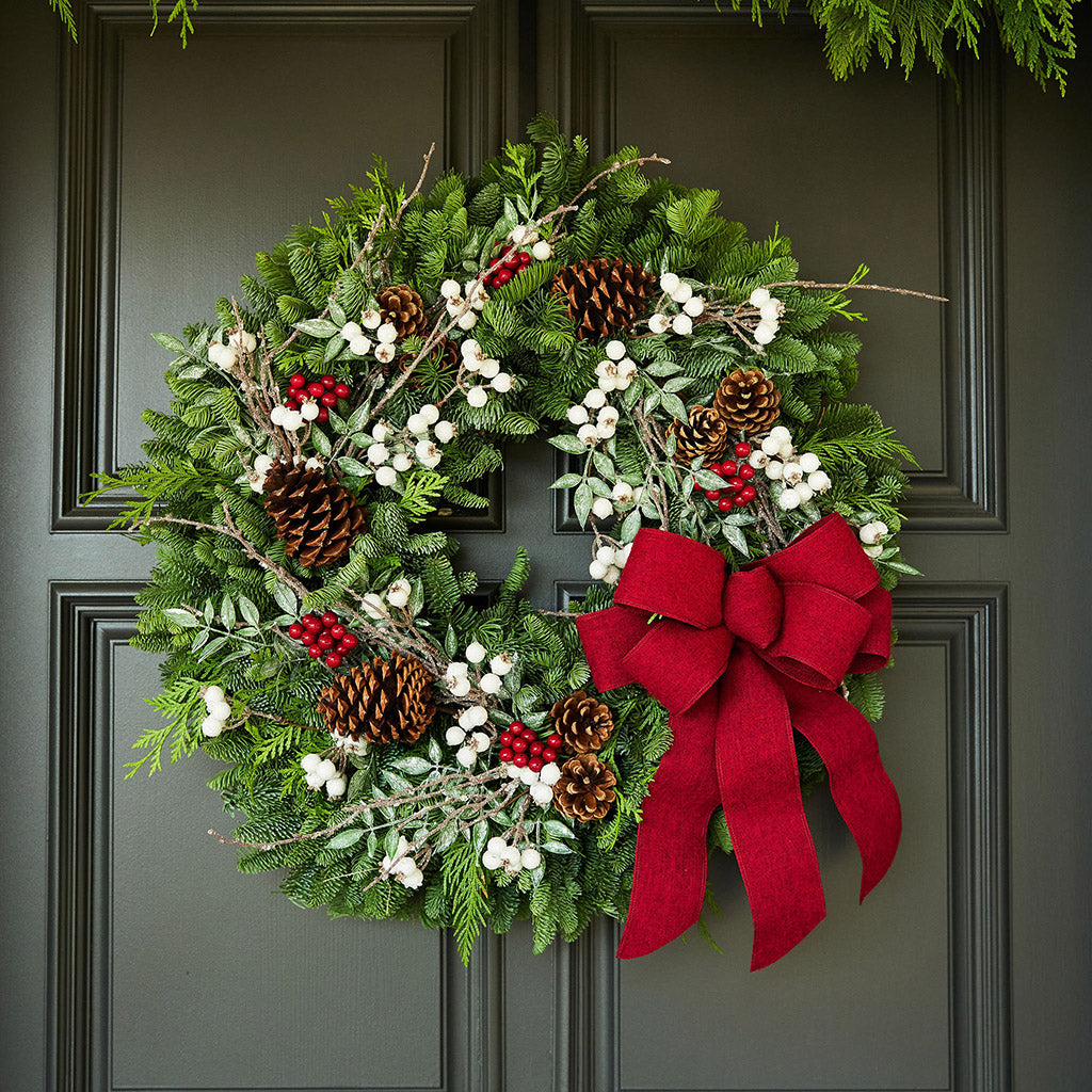 Classic Christmas Wreath – Timeless Holiday Decor – Lynch Creek Farm
