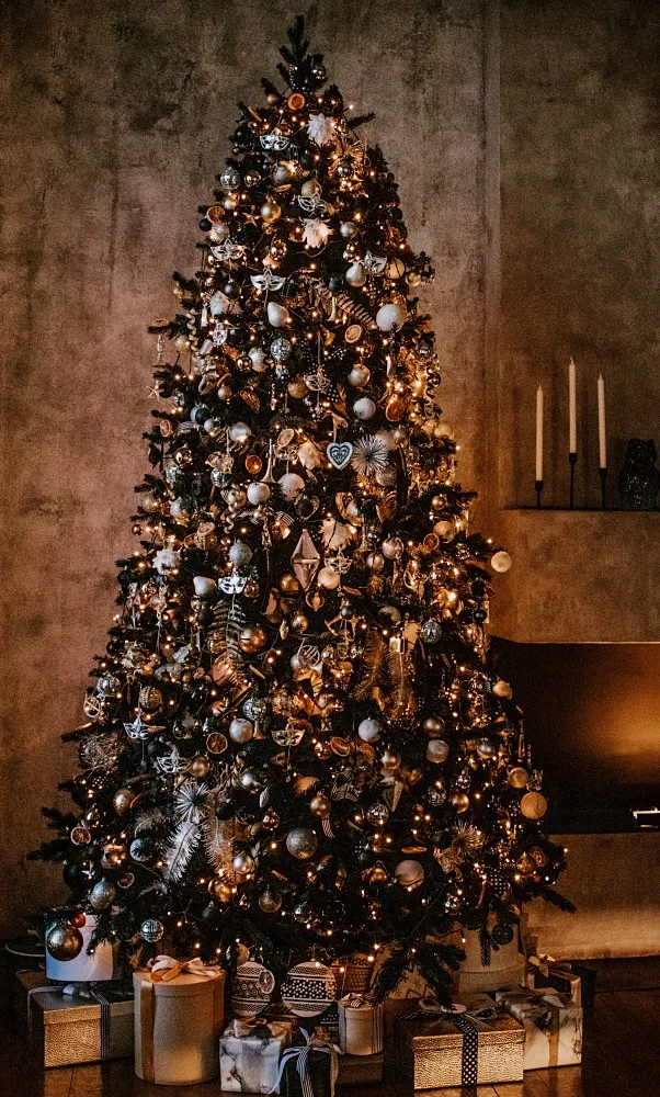 Collection of Christmas Trees and the History of This Holiday Staple - Town & Country Living