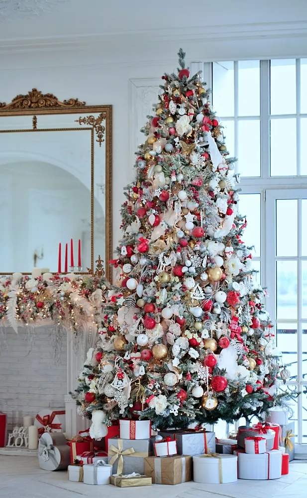 Collection of Christmas Trees and the History of This Holiday Staple - Town & Country Living