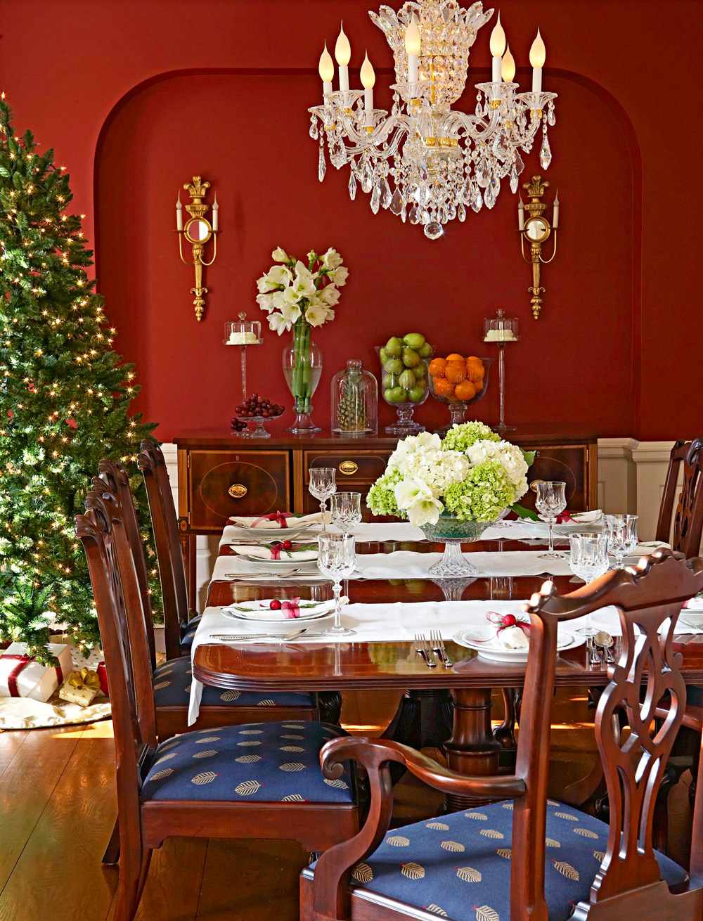 Colonial Christmas Decor Ideas