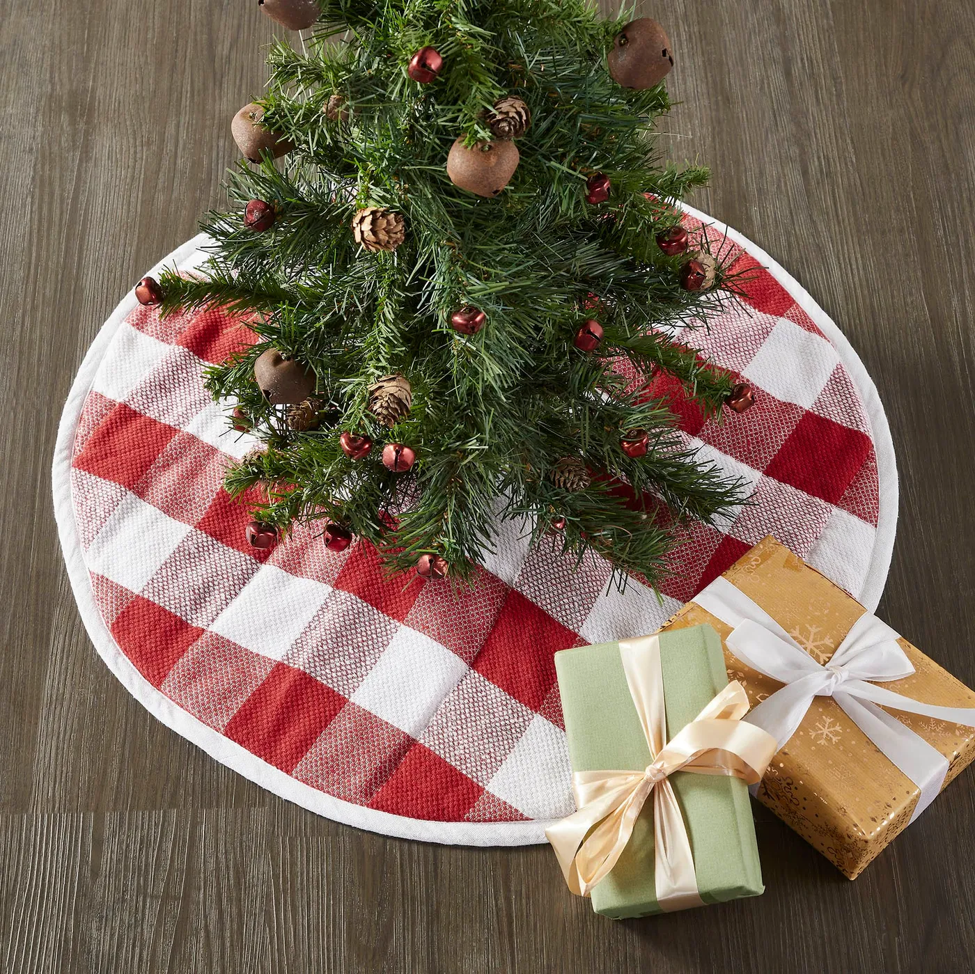 Country Christmas Tree Skirts - Patchwork and Embroidered Styles - Retro Barn Country Linens