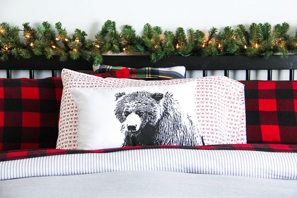 Cozy and Warm Christmas Bedroom - A Pretty Life In The Suburbs