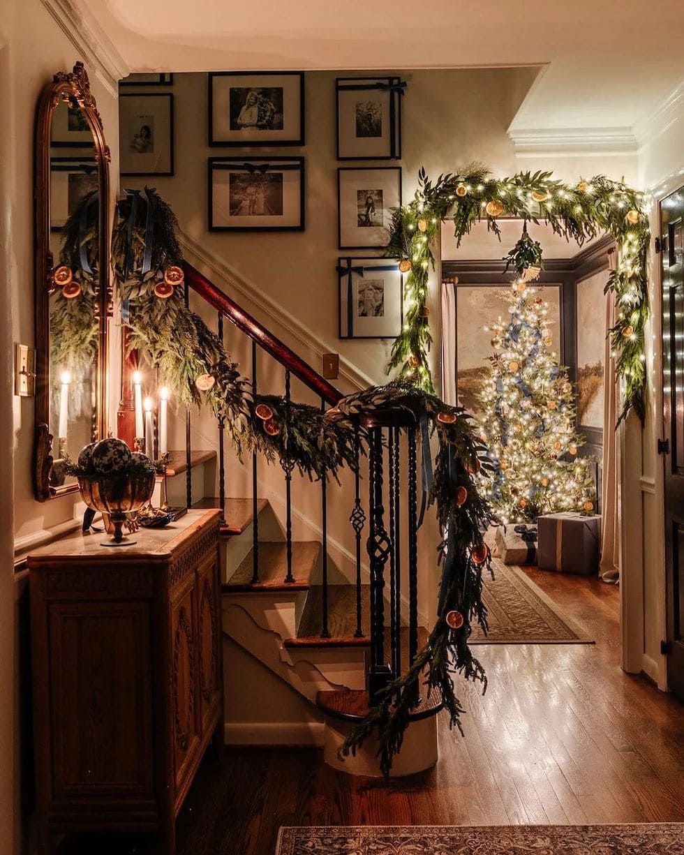 Cozy English Christmas Decor Cozy Christmas Decor: How To Transform Your  Living Room For The Holidays