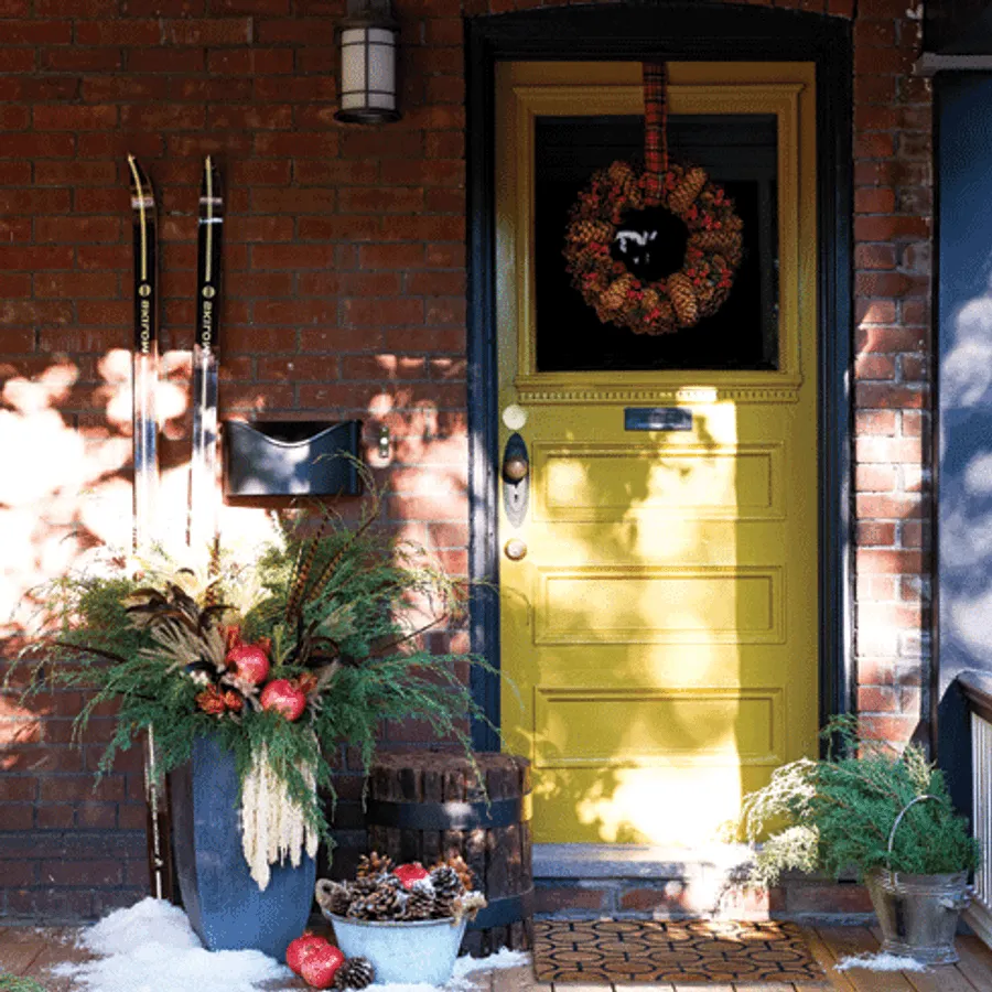 Create a gorgeous seasonal planter for your front porch - Chatelaine