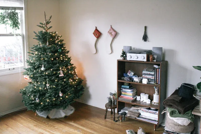 custom calligraphy & wedding invitations in portland, oregon | make: christmas  tree skirts — everglow handmade | rachel larsen