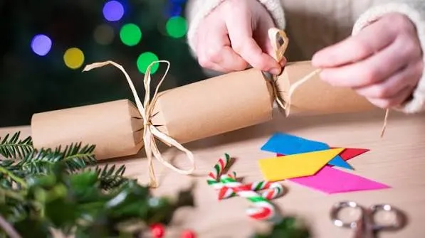 DIY Christmas Crackers - Make Your Own Bon Bons | Coles