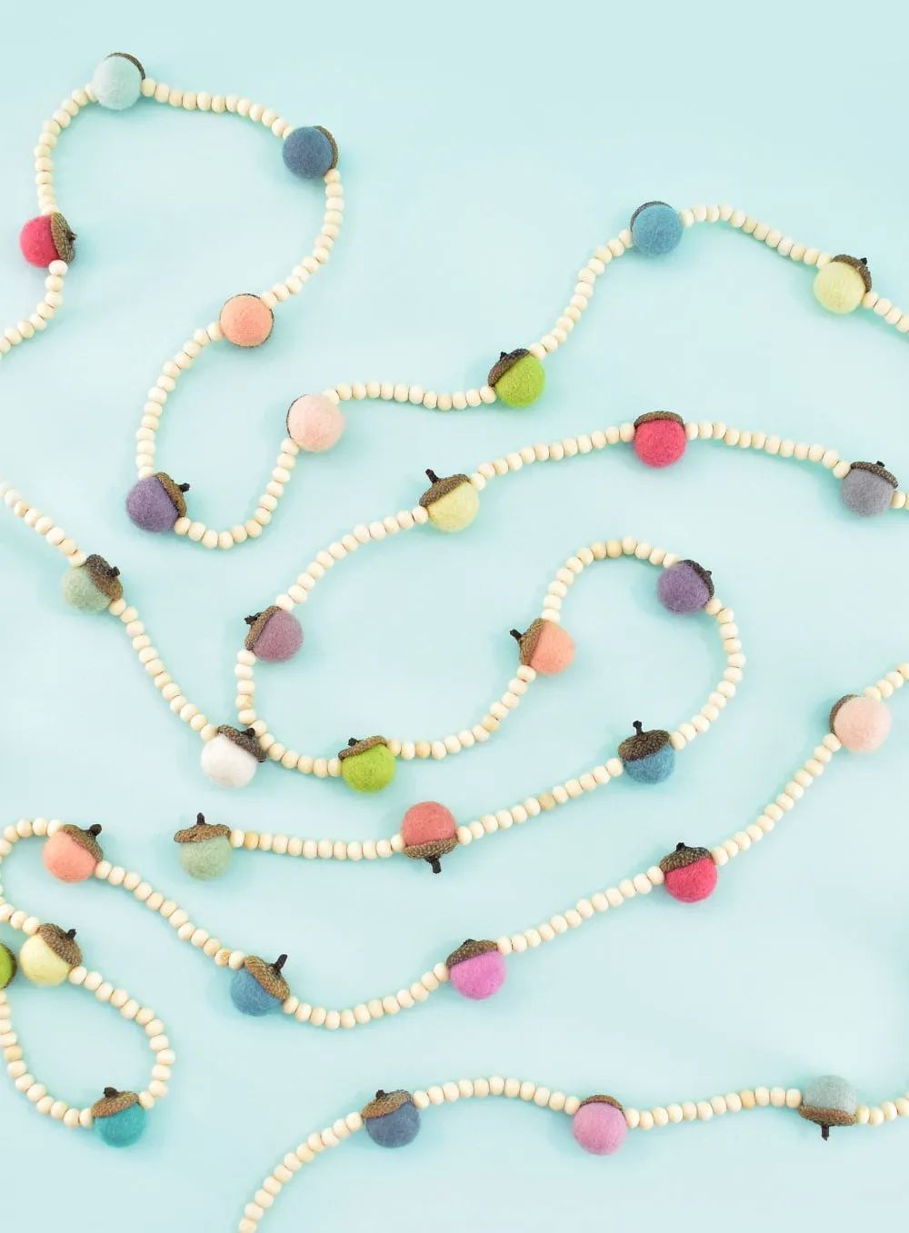 DIY Felt Acorn Garland ⋆ Dream a Little Bigger