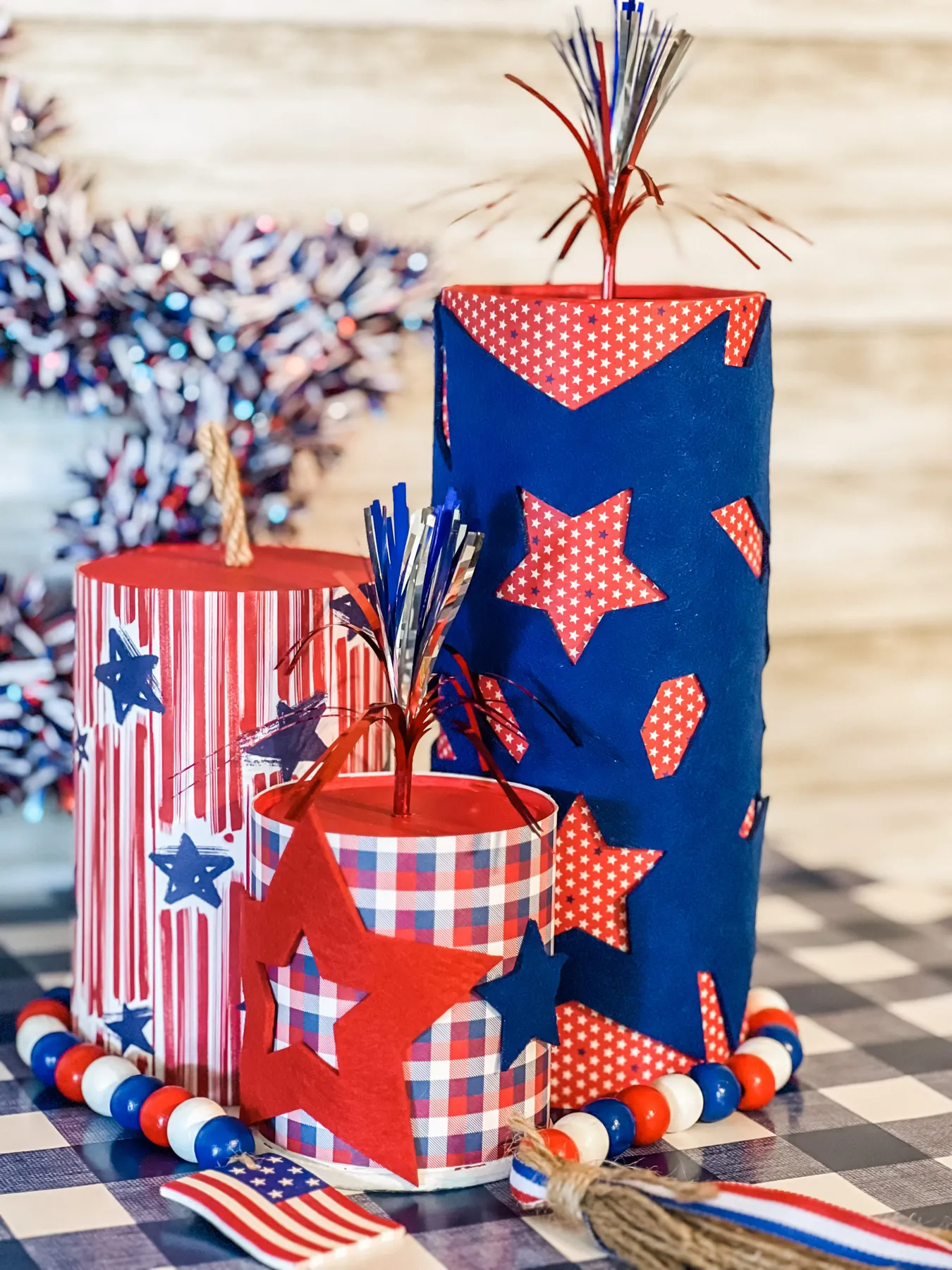 diy-firework-decor-firecrackers2 -