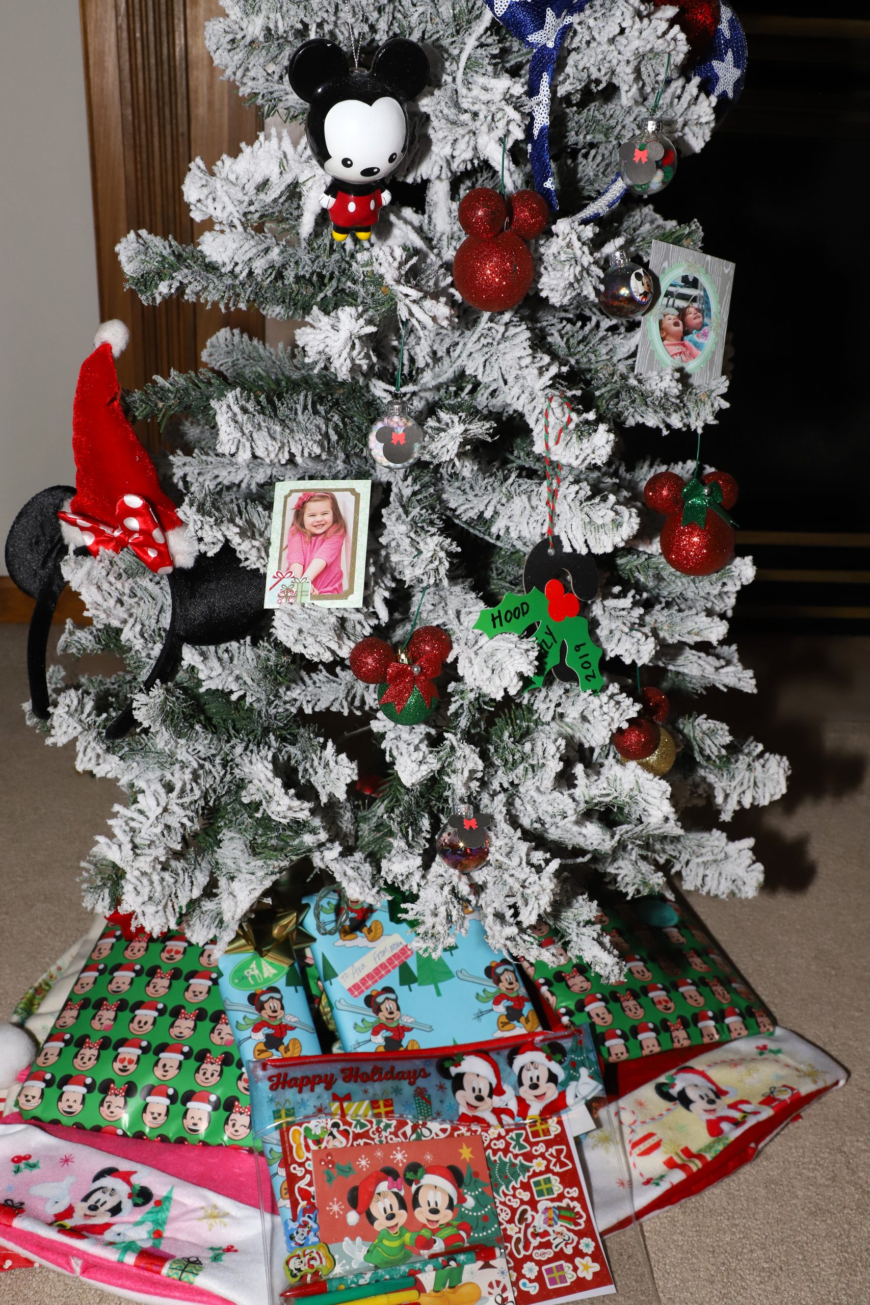DIY Mickey and Minnie Mouse Disney Christmas Tree - For the Love of Food