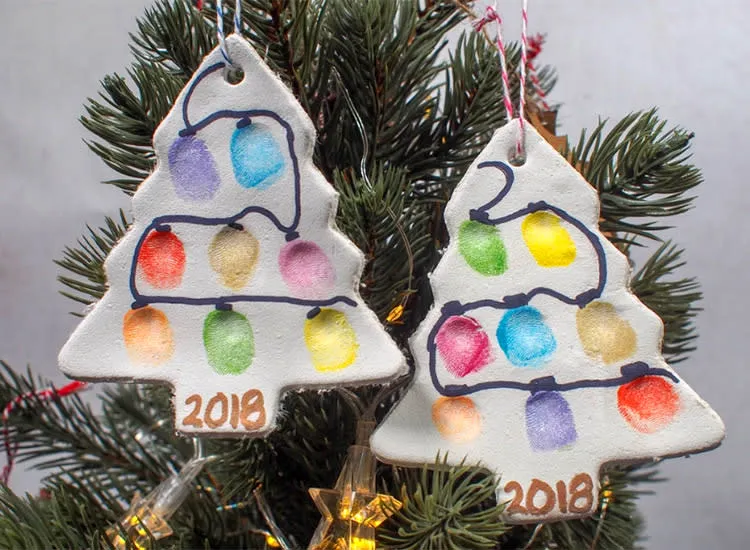 Easy Christmas Craft Homemade Ornament Ideas For Toddlers Easy Christmas Craft Kit Homemade Christmas Easy Christmas