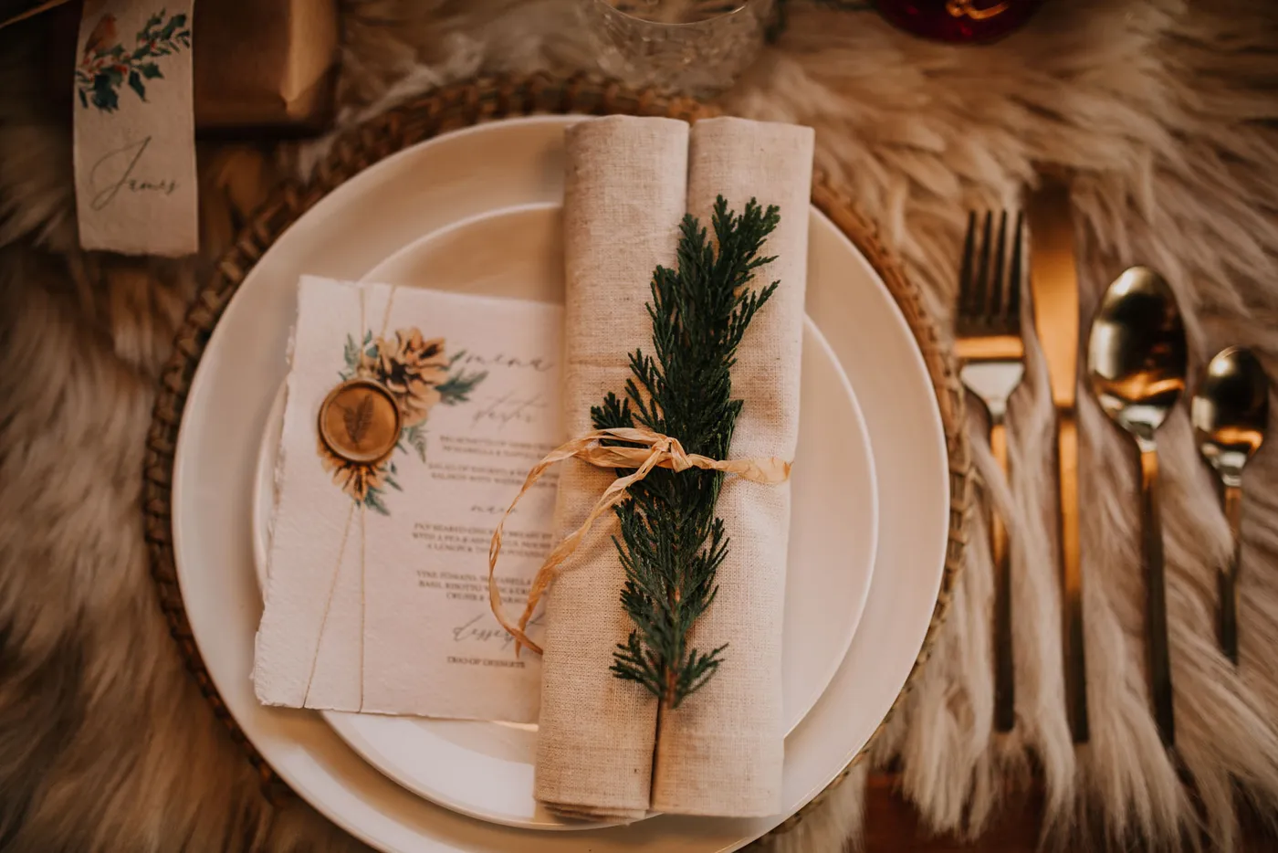 Easy DIY Christmas decorations you can reuse year after year - Claire Mac