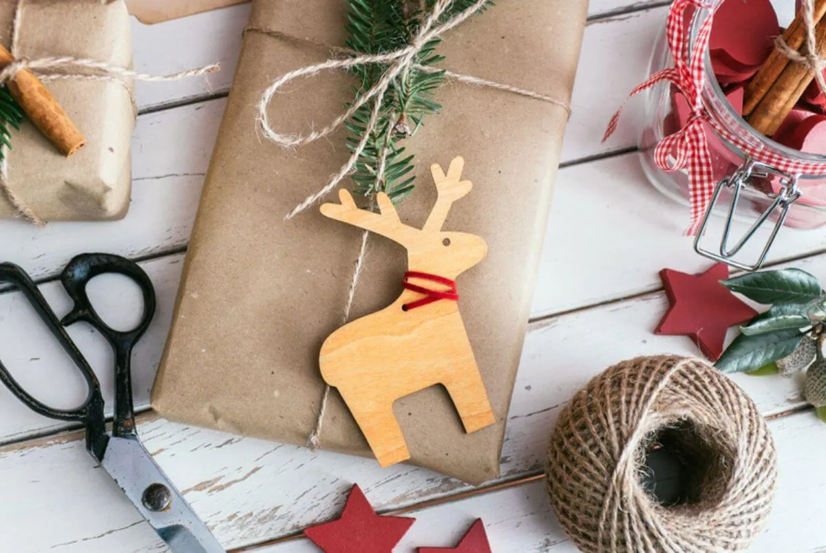 Easy Homemade Christmas Tree Ornaments to Try This Year