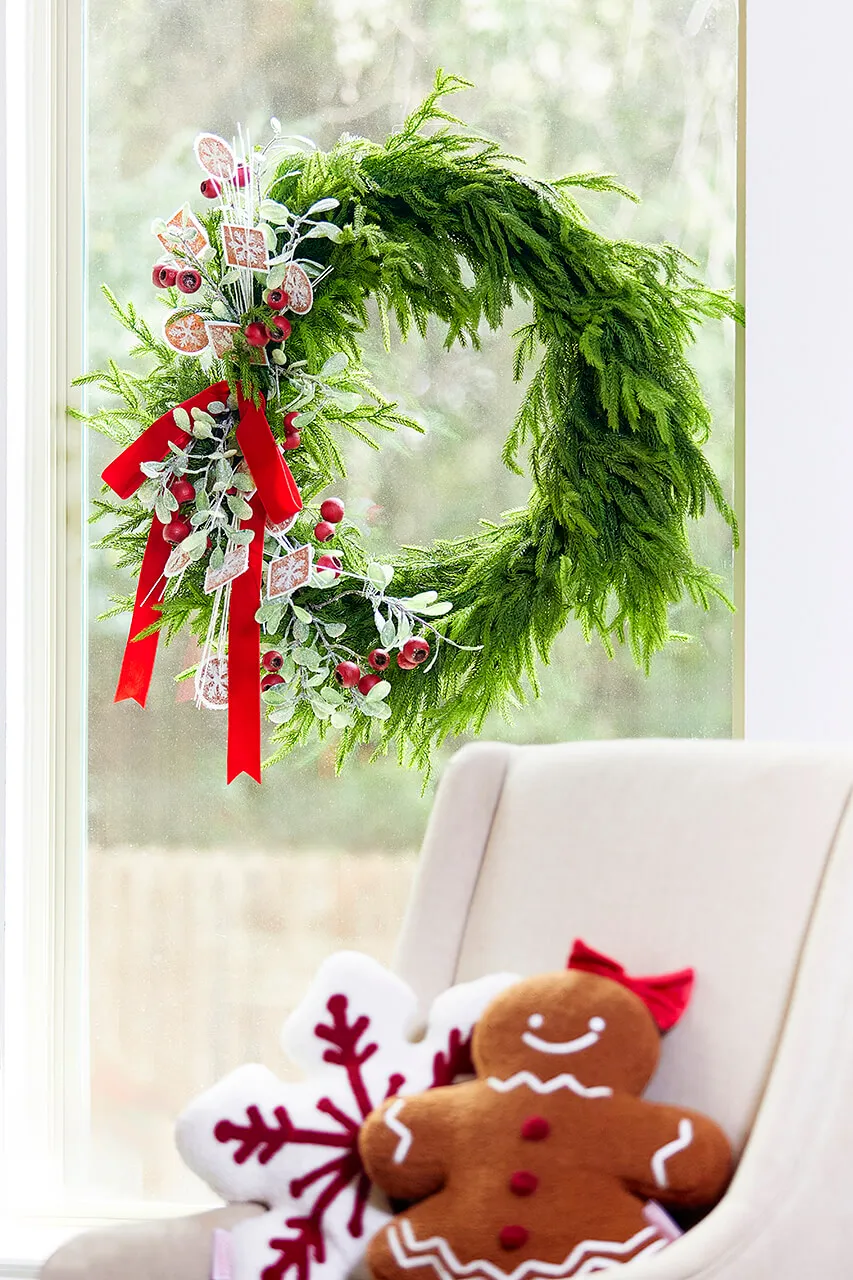 Eight Ways to Add Kitchen Christmas Decor - Decorator's Warehouse