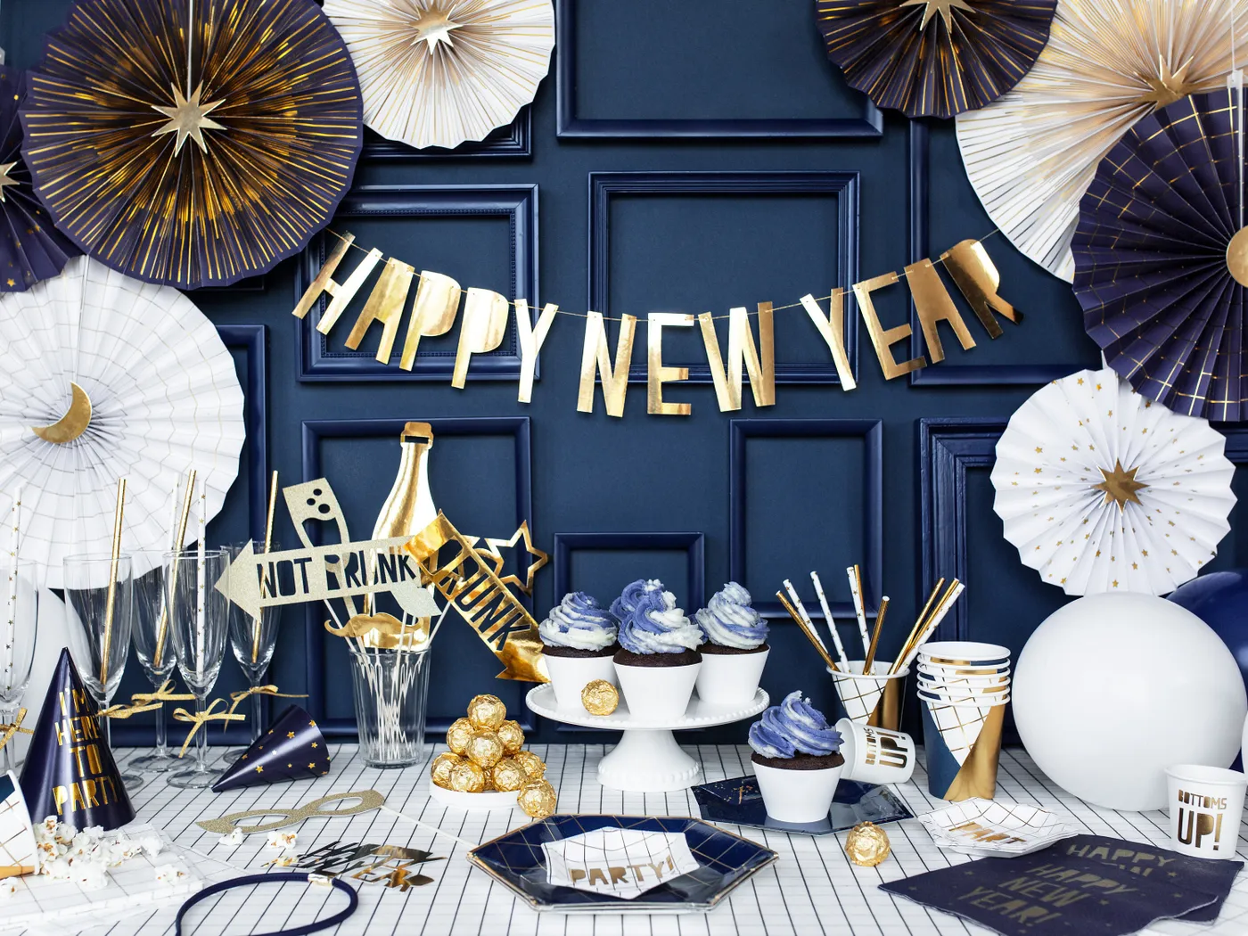 Elegant New Year's Party Decorations Glam Party Decor For A New Year's  Eve!