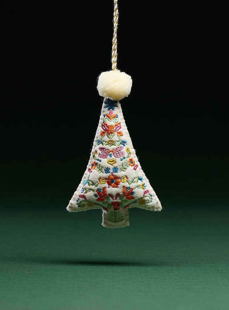 Embroidered felt tree ornament Christmas Collection | Simons Maison | |  Simons