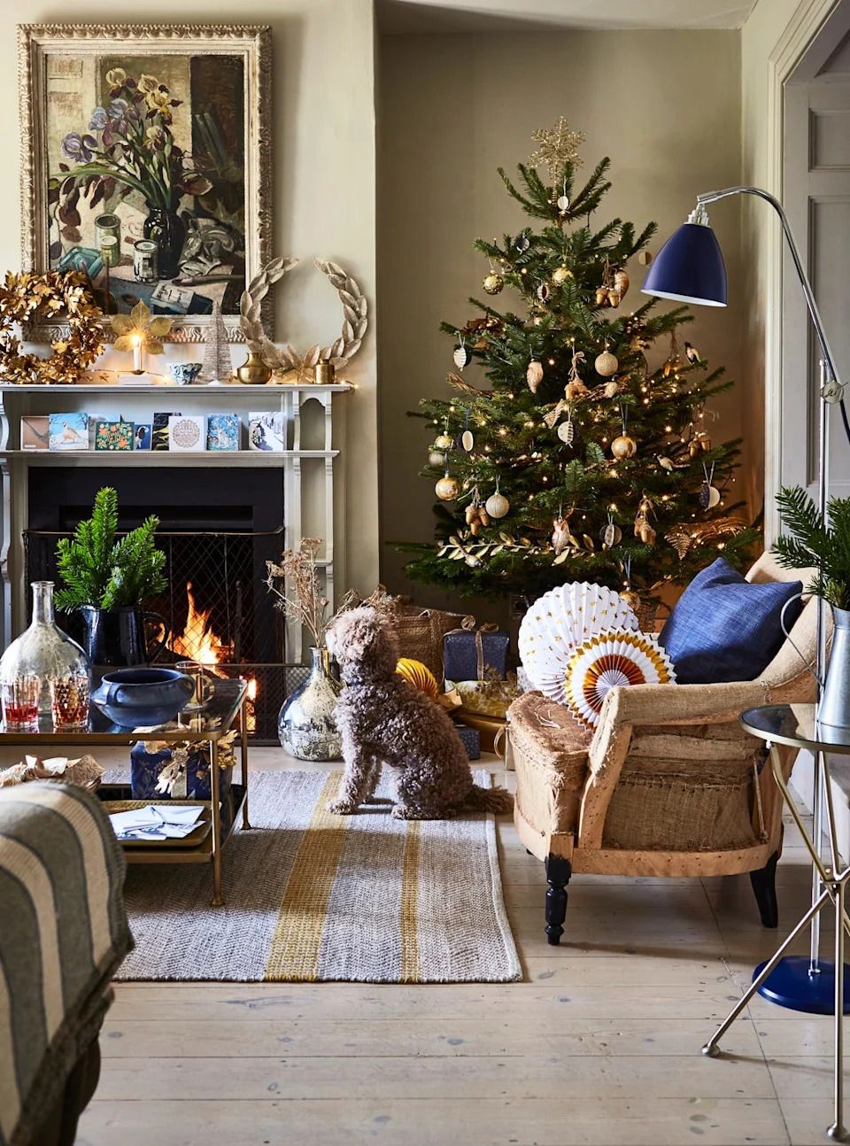 Expert reveals how to fluff a Christmas tree for a fuller shape - Yahoo Style Canada