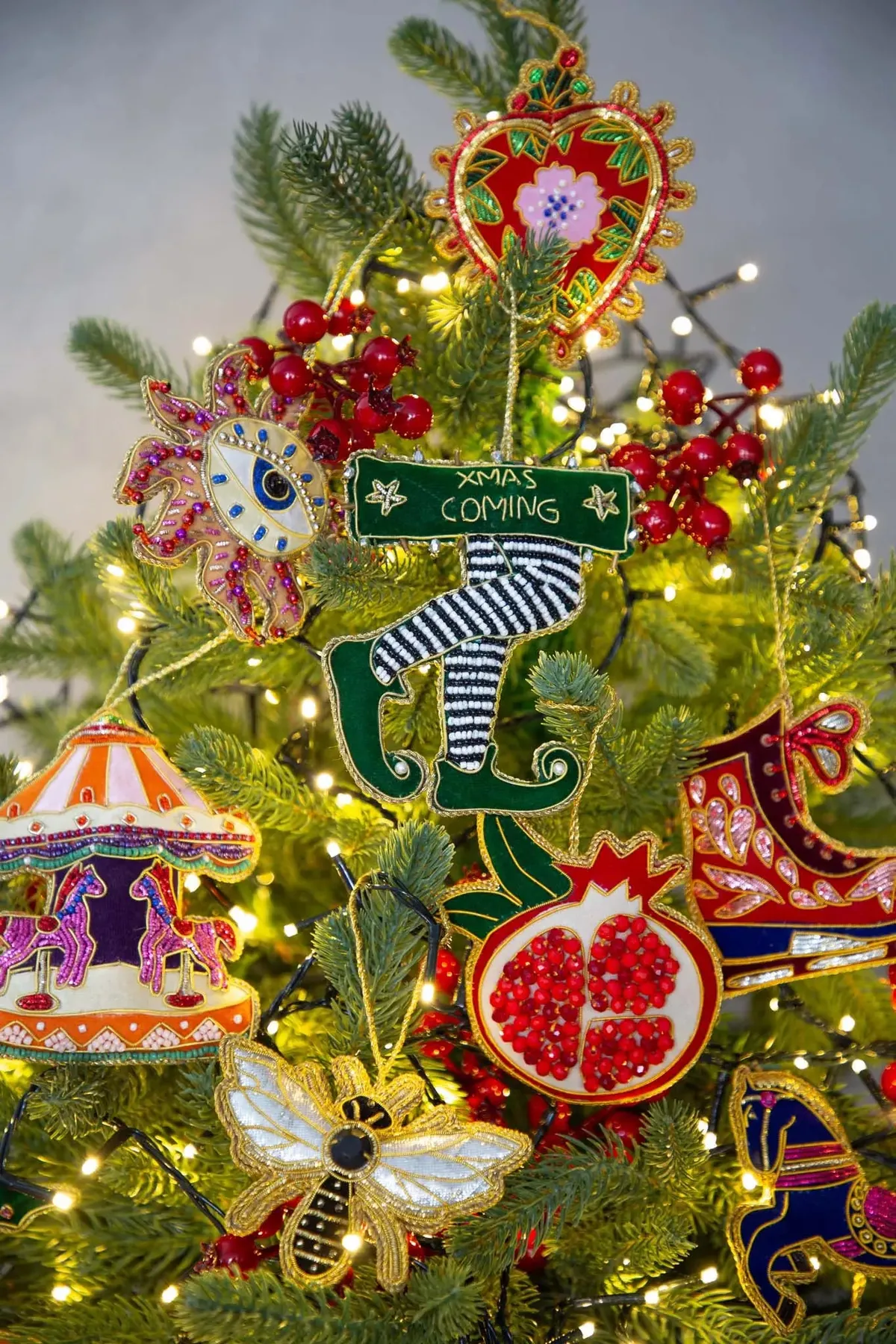 Fabric Hand Embroidery Ornaments Pomegranate – IL Natale del Re – Amprio Milano